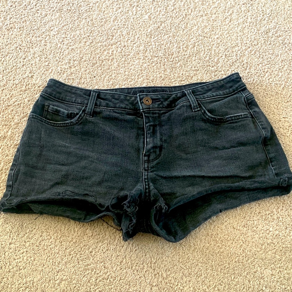 ✨5/$25✨Arizona black denim jr size 9 shorts